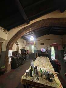 Foto Rustico a Rignano sull'Arno di 280 m² con 11 locali in vendita