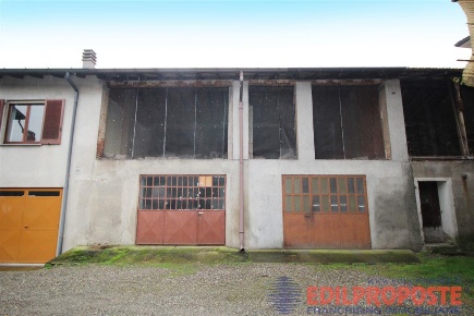 Foto Rustico a Lentate sul Seveso Centro di 160 m² con 4 locali in vendita