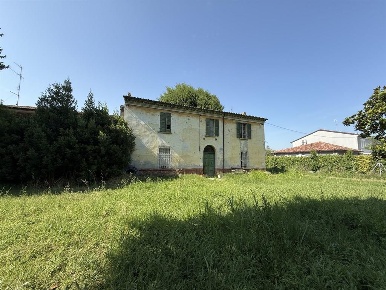 Foto Rustico a Ravenna di 250 m² con 10 locali in vendita