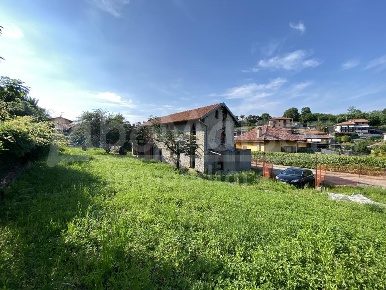 Foto Rustico in VIA MASSERANO, Besozzo Centro di 216 m² con 6 locali