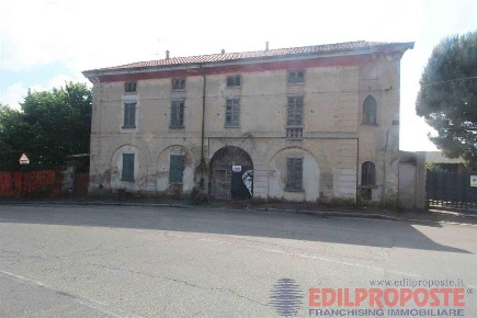 Foto Rustico a Lentate sul Seveso Centro di 1640 m² con 10 locali