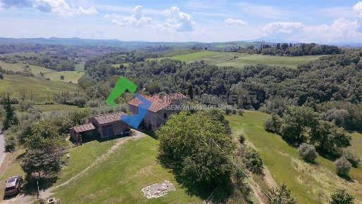 Foto Rustico in Strada Provinciale 438, Asciano di 300 m² con 13 locali