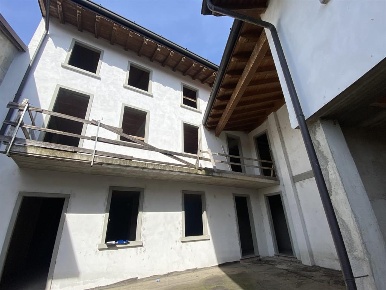 Foto Rustico in VIA EUROPA, Cortenuova Centro di 300 m² con 5 locali