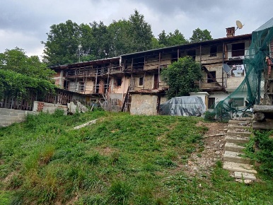 Foto Rustico in VIA AIROLA, Lanzo Torinese di 130 m² con 7 locali