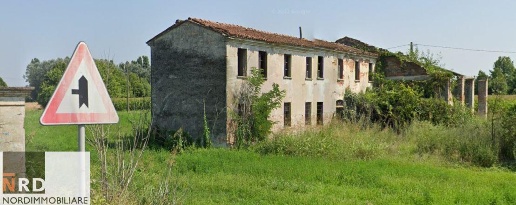 Foto Rustico in Via Vittorio Veneto, Castellucchio di 350 m² in vendita