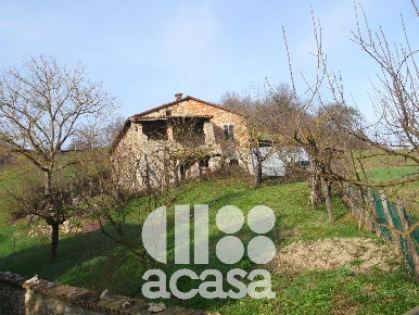 Foto Rustico a Sarsina Centro di 200 m² con 4 locali in vendita