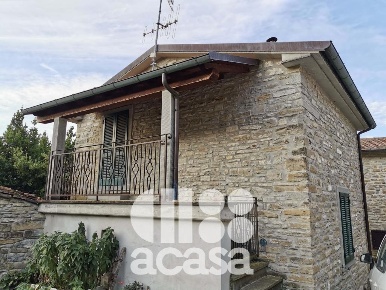 Foto Rustico a Bagno di Romagna di 104 m² con 3 locali in vendita