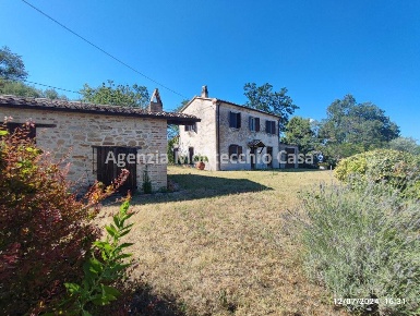 Foto Rustico in Via Borgo, Pesaro Monteciccardo di 130 m² con 6 locali