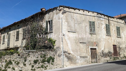 Foto Rustico a Santa Maria Hoè Centro di 472 m² in vendita