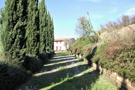 Foto Rustico in Via Usigliano, Palaia di 420 m² con 10 locali in vendita
