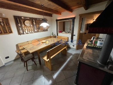 Foto Rustico in VIA ROMA, Bema di 289 m² con 8 locali in vendita
