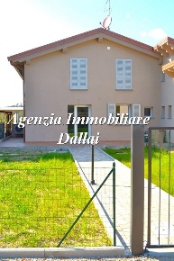 Foto Rustico in Via Traversi, Borgo San Lorenzo Luco Mugello di 127 m²