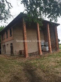 Foto Rustico a Imola San Prospero, Zello di 200 m² con 6 locali in vendita