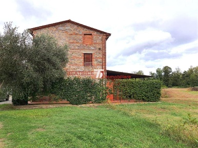 Foto Rustico in Via Di Ronchi, Capannori Colle di Compito - Castelvecchio