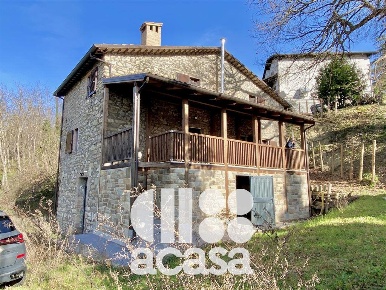 Foto Rustico a Sogliano al Rubicone di 243 m² con 4 locali in vendita
