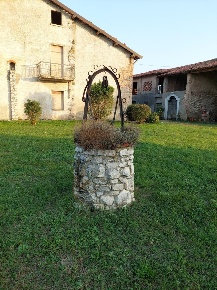 Foto Rustico a Bedizzole di 800 m² con 10 locali in vendita