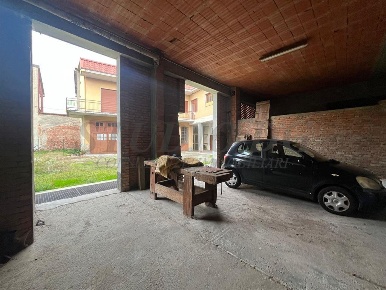 Foto Rustico in Corso Roma, Cesano Maderno di 60 m² con 1 locali in vendita