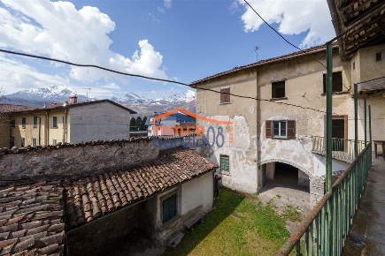 Foto Rustico a Barzio Centro di 600 m² con 20 locali in vendita