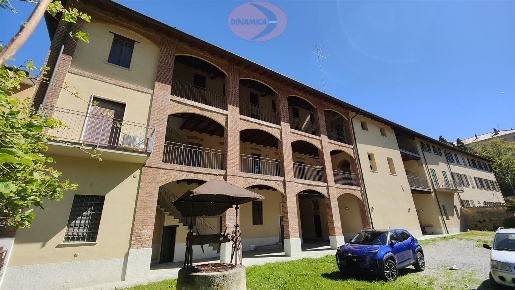 Foto Rustico in Via Luigi Bocconi, Monticello Brianza di 55 m² con 2 locali