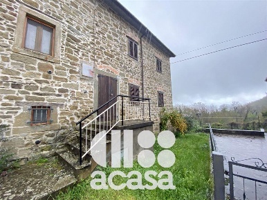 Foto Rustico a Bagno di Romagna di 108 m² con 4 locali in vendita