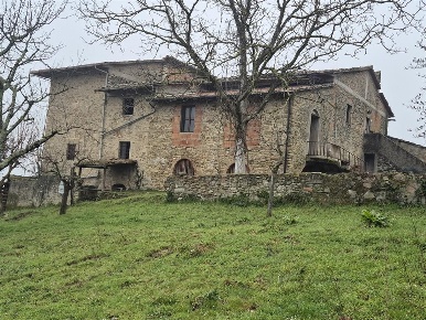 Foto Rustico a Vicchio di 670 m² con 22 locali in vendita