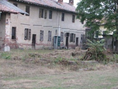Foto Rustico in via mazzini, Gambolò Centro di 365 m² con 8 locali