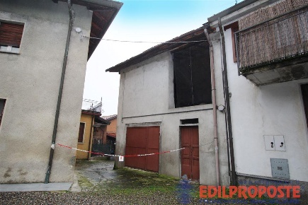 Foto Rustico a Lentate sul Seveso Centro di 120 m² con 3 locali in vendita