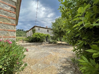 Foto Rustico a Pontassieve di 260 m² con 11 locali in vendita