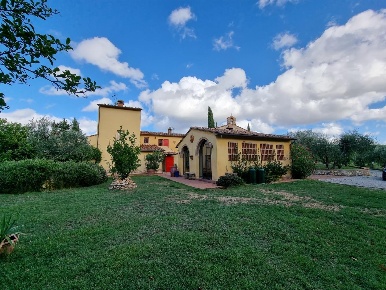 Foto Rustico a Casciana Terme Lari Casciana Terme di 200 m² con 10 locali