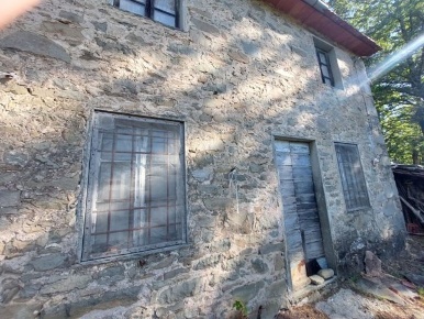 Foto Rustico a Bagni di Lucca di 60 m² con 4 locali in vendita