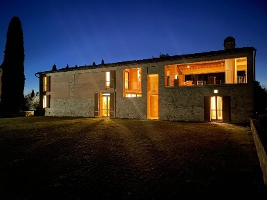 Foto Rustico a Siena Val di Pugna - Santa Regina di 240 m² con 8 locali
