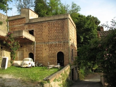 Foto Rustico a Capannoli Centro di 358 m² con 10 locali in vendita