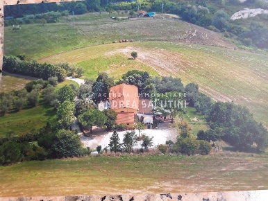Foto Rustico a Casciana Terme Lari Casciana Terme di 560 m² con 15 locali