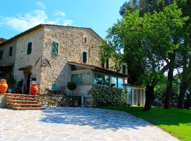 Foto Rustico a Casole d'Elsa Centro di 190 m² con 6 locali in vendita