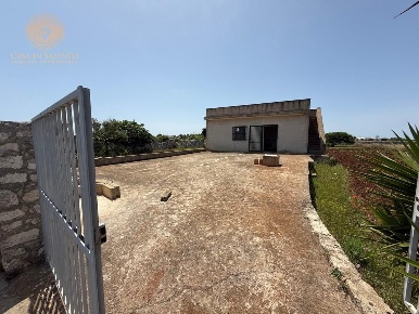 Foto Rustico a Gagliano del Capo Centro di 8250 m² con 3 locali in vendita