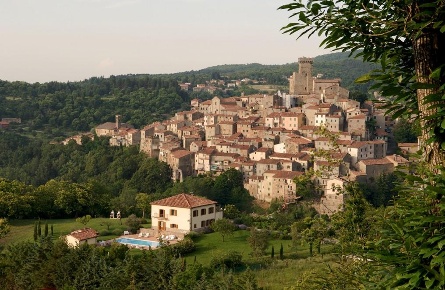 Foto Rustico a Arcidosso Centro di 260 m² con 11 locali in vendita