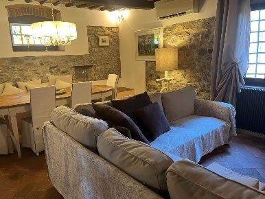 Foto Rustico a Capannori Massa Macinaia - San Leonardo di 185 m² in vendita