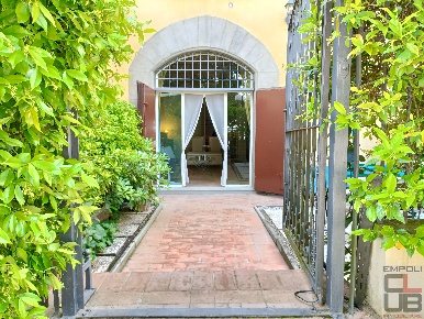 Foto Rustico a Empoli Martignana - Piazzano di 95 m² con 4 locali