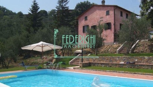 Foto Rustico a Lucca La Maulina - Morianese di 240 m² con 10 locali