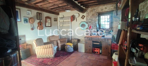 Foto Rustico a Borgo a Mozzano di 100 m² con 4 locali in vendita