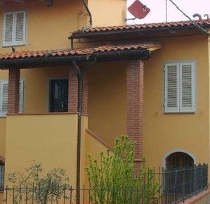 Foto Rustico a Cerreto Guidi Centro di 130 m² con 6 locali in vendita