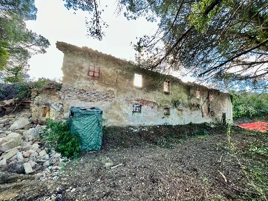 Foto Rustico a Palaia di 640 m² con 22 locali in vendita
