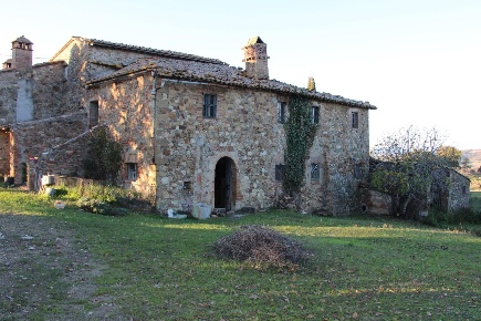 Foto Rustico a Radicondoli Centro di 250 m² con 10 locali in vendita