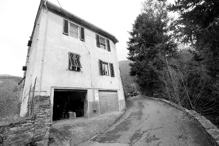 Foto Rustico a Calci Centro di 195 m² con 7 locali in vendita