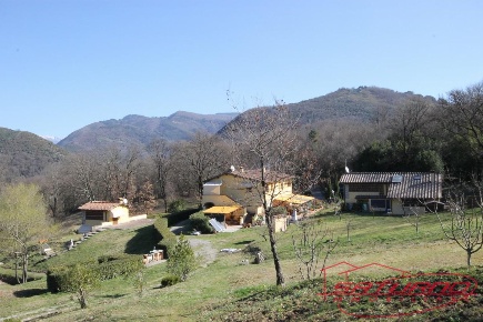 Foto Rustico a Lucca Aquilea - Mastiano di 600 m² con 14 locali in vendita
