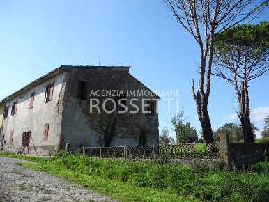 Foto Rustico a Cerreto Guidi di 460 m² con 12 locali in vendita