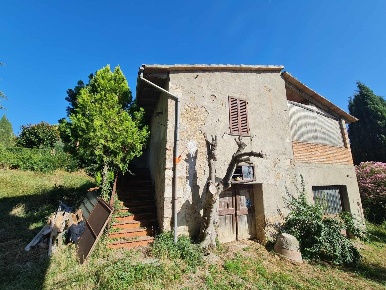 Foto Rustico a Poggibonsi Centro di 184 m² con 5 locali in vendita