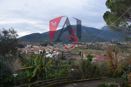 Foto Rustico a Calci Centro di 412 m² con 12 locali in vendita