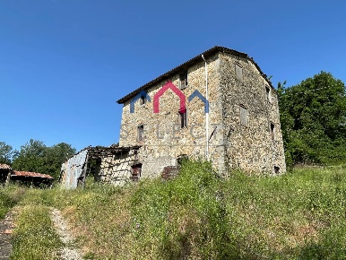 Foto Rustico a Molazzana di 205 m² con 10 locali in vendita