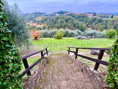 Foto Rustico a Montopoli in Val d'Arno di 310 m² con 10 locali in vendita